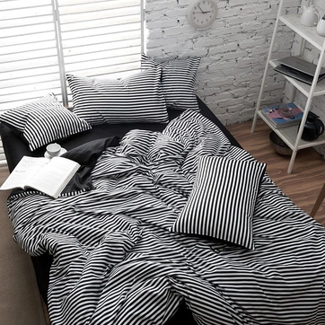 Постільна білизна Смугастий + Чорний Ранфорс - Євро на резинці, фото 1